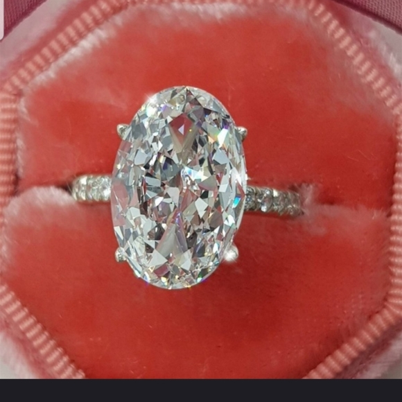 💍💍Exquisite Shiny 5 Karat Oval Cut engagement ring💍💍 - Picture 9 of 16